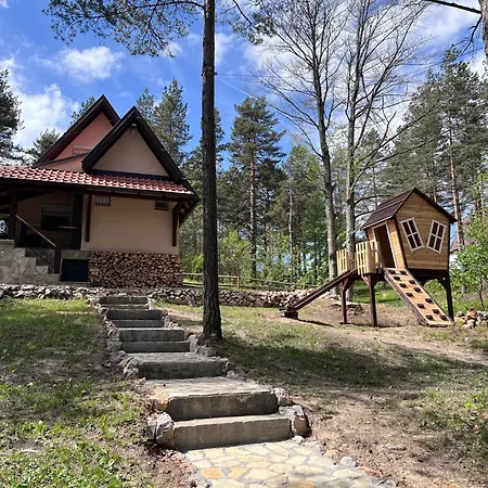 Vikendica Martinovic Holiday home Divcibare